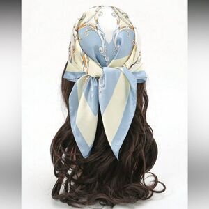 Elegant Blue and Cream Scarf A1450